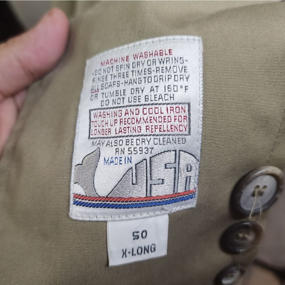 Men's Classic Khaki Trench Coat — Lightweight Overcoat - Picture 4 of 5